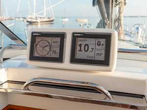Companionway B+G Sailing Instruments