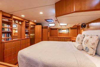 Aft Cabin Across Berth to Starboard