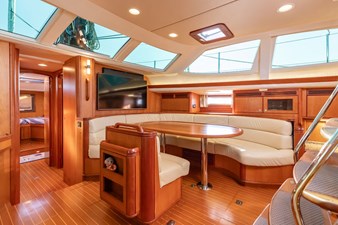 Salon to Starboard