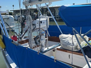 GRACE 5 Helm looking aft
