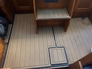 GRACE 22 Cabin Sole