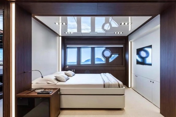 2017-riva-88-domino-super-Master cabin