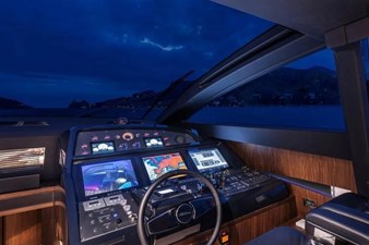 2017-riva-88-domino-super-Helm