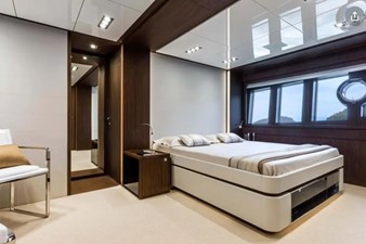 2017-riva-88-domino-super-Master cabin2