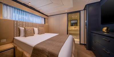 E Series 125 Hargrave Superyachts 18 Guest King Size Cabin 