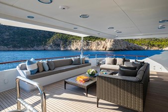 Lady Nora 37