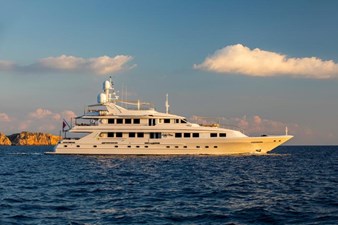 Lady Nora 1