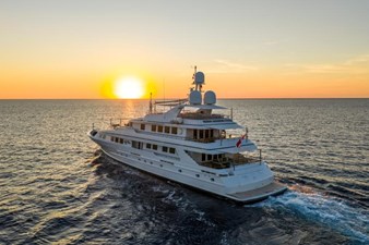 Lady Nora 52