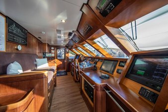 Lady Nora 32