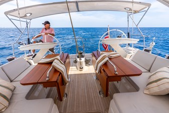Invictus 9 