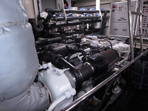 Port engine 
