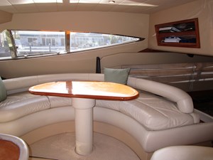 PRETTY LADY 10 Upper Dinette  