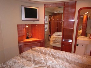 PRETTY LADY 19 Master Looking Inboard   