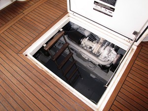 PRETTY LADY 47 Engine Room Access   
