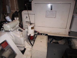 PRETTY LADY 52 Engine Room Forward    