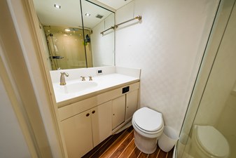GRACE 32 Port Side Guest Cabin Head  