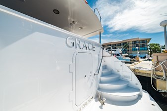 GRACE 48 Transom Steps  