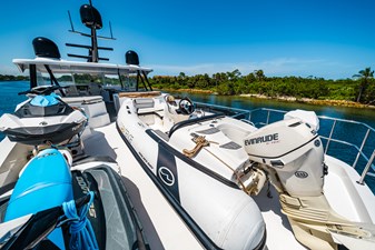 GRACE 64 Boat Deck  