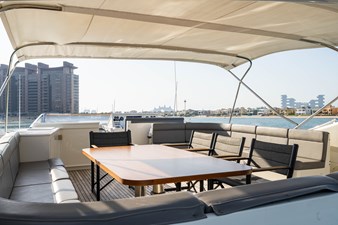SG 10 Flybridge