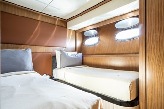 SG 26 Twin cabin