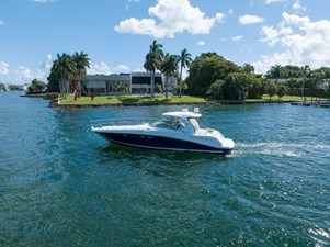 Sea Ray 420 Sundancer 8 