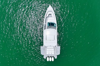 AVIARA AV40 OB 6 EXTERIOR VIEW