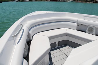 AVIARA AV40 OB 7 FORWARD SEATING