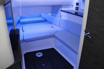 AVIARA AV40 OB 16 DOUBLE CABIN