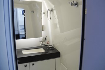 AVIARA AV40 OB 21 EN SUITE