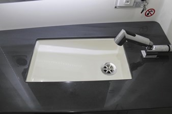 AVIARA AV40 OB 22 EN SUITE