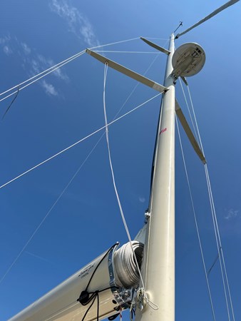 GALLUP, 2011 Alerion 33