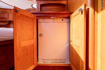 BAREFOOT 62 2014 Hinckley Talaria 48 BAREFOOT