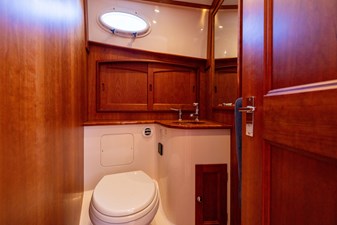 BAREFOOT 70 2014 Hinckley Talaria 48 BAREFOOT