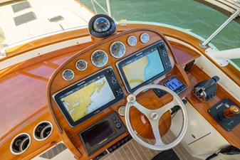 BAREFOOT 27 2014 Hinckley Talaria 48 BAREFOOT