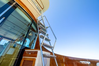 BAREFOOT 32 2014 Hinckley Talaria 48 BAREFOOT