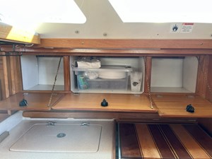 HAKUNA MATATA 10 Galley storage