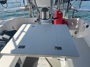 HAKUNA MATATA 25 Cockpit table open