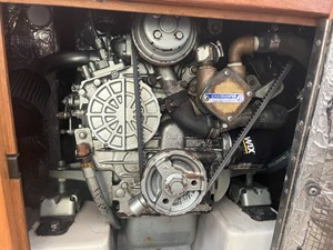 HAKUNA MATATA 44 Engine front