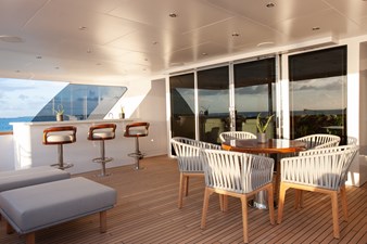 NO BAD IDEAS 14 Aft Deck