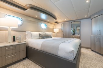 NO BAD IDEAS 43 Starboard King Suite