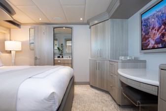 NO BAD IDEAS 44 Starboard King Suite