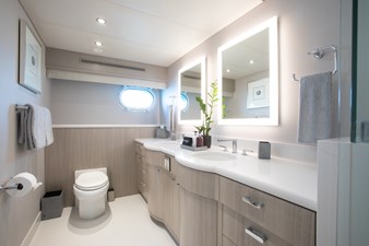 NO BAD IDEAS 45 Starboard King Ensuite