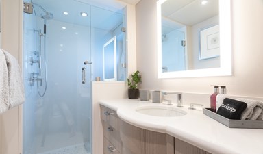 NO BAD IDEAS 48 Twin Ensuite