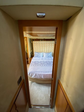 Master Cabin2