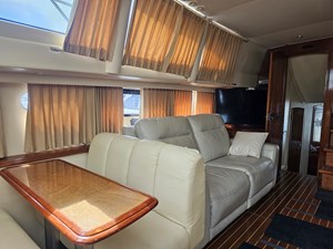 Carver 444 Motor Yacht 8 