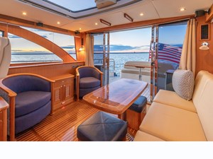 Pilothouse Salon, Aft