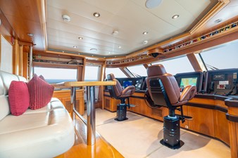 EMOTION 2 38 Pilothouse