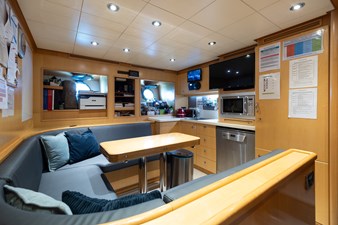 EMOTION 2 67 Crew Mess