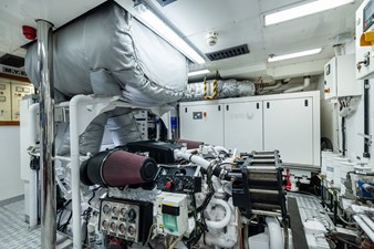 EMOTION 2 76 Engine Room