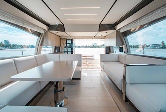 FERRETTI 550 7 
